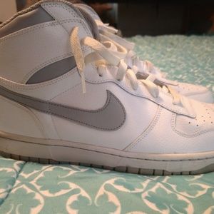 NIKE BIG NIKE HIGH